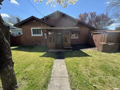 104 N Mill St, Flora, IL 62839 photo 45