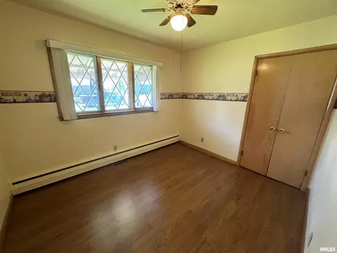 104 N Mill St, Flora, IL 62839 photo 31