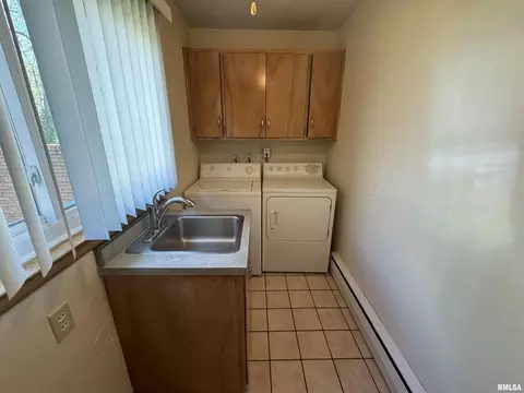 104 N Mill St, Flora, IL 62839 photo 41