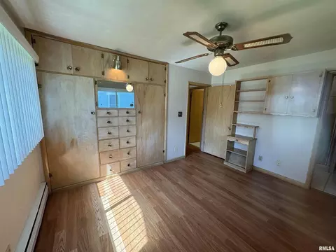 104 N Mill St, Flora, IL 62839 photo 26