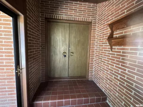 104 N Mill St, Flora, IL 62839 photo 56