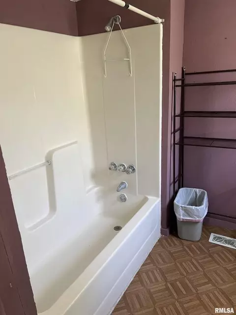 607 Gragg St, Centralia, IL 62801 photo 5