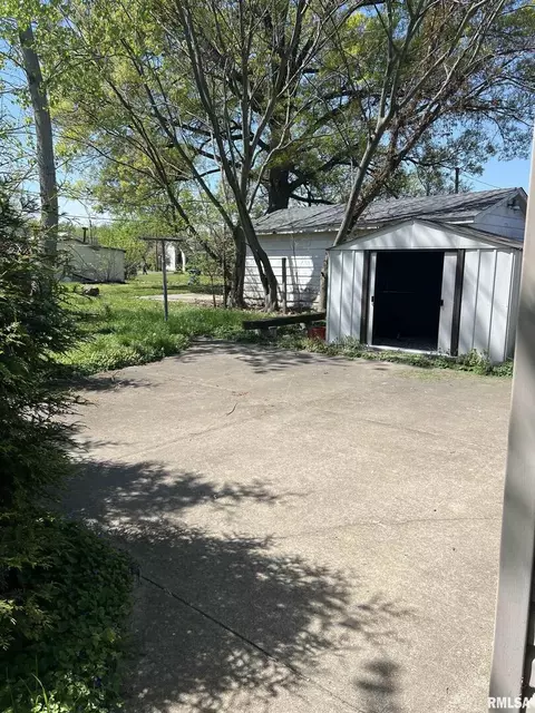 607 Gragg St, Centralia, IL 62801 photo 16