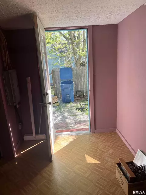 607 Gragg St, Centralia, IL 62801 photo 14