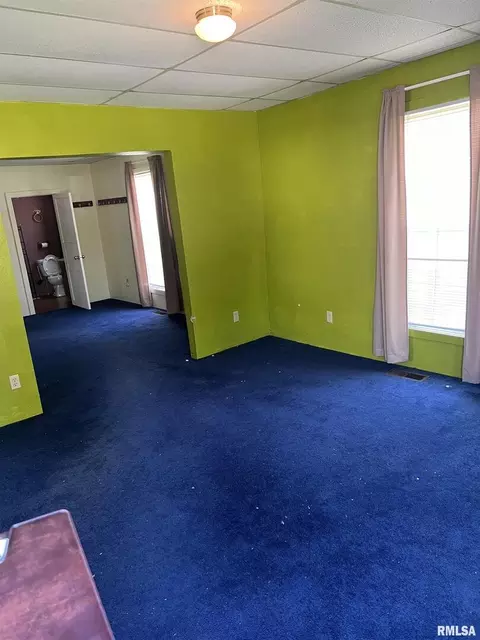 607 Gragg St, Centralia, IL 62801 photo 2