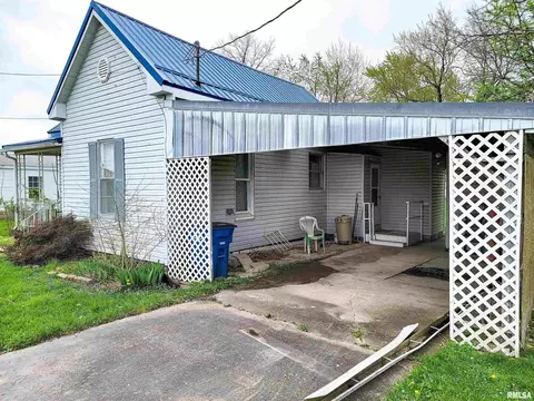 219 W South Ave, Flora, IL 62839 photo 2