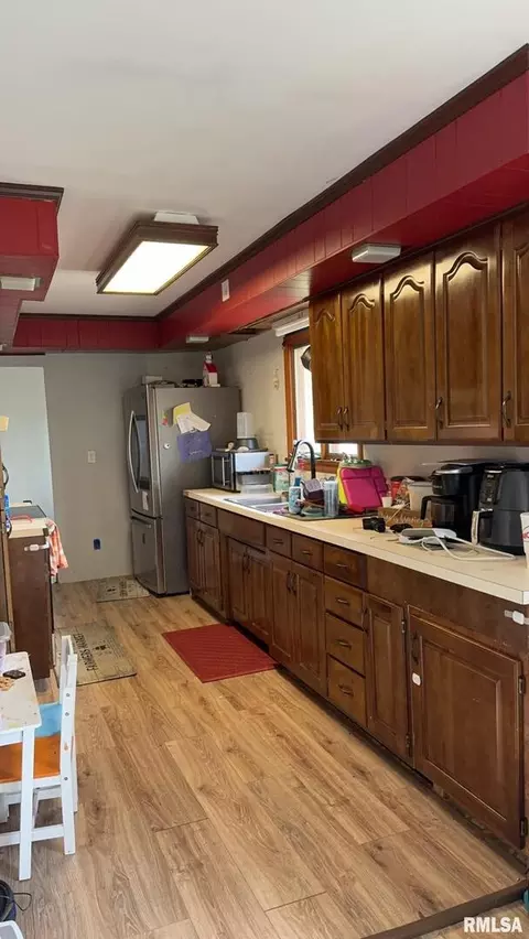 209 E Boling St, Benton, IL 62812 photo 29
