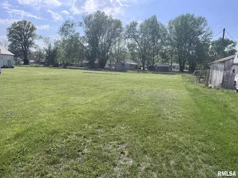 265 N Il Hwy 37, Bonnie, IL 62816