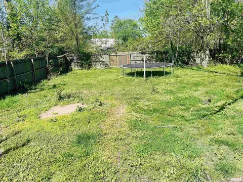 536 S Cherry St, Centralia, IL 62801 photo 8