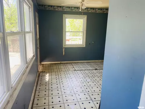 536 S Cherry St, Centralia, IL 62801 photo 21
