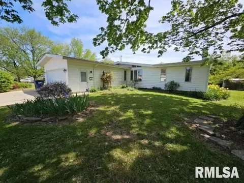 13 Cherry Dr, Mount Vernon, IL 62864 photo 6