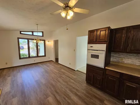 13 Cherry Dr, Mount Vernon, IL 62864 photo 14