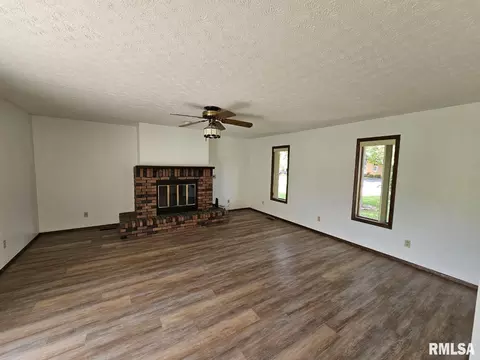 13 Cherry Dr, Mount Vernon, IL 62864 photo 19