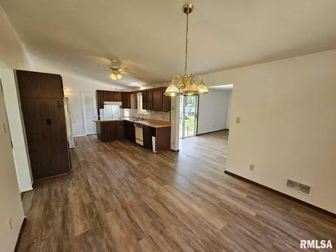 13 Cherry Dr, Mount Vernon, IL 62864 photo 15