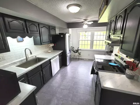 4913 Highway 50 Hwy, Salem, IL 62881 photo 13