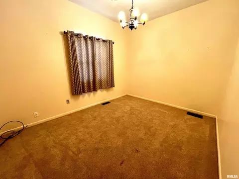 107 Walnut St, Energy, IL 62933 photo 12