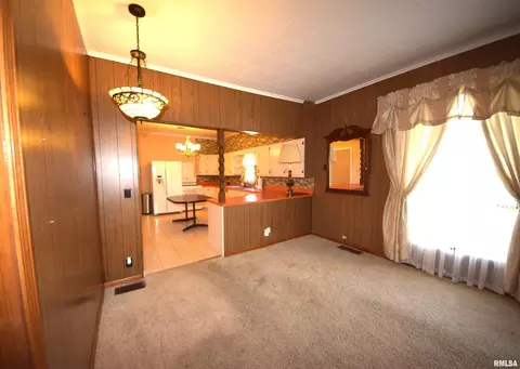 107 Walnut St, Energy, IL 62933 photo 5