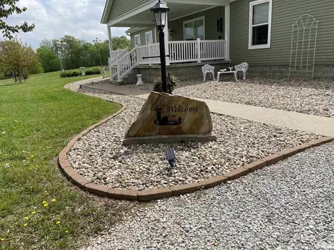 200 Poole Ln, Anna, IL 62906 photo 2