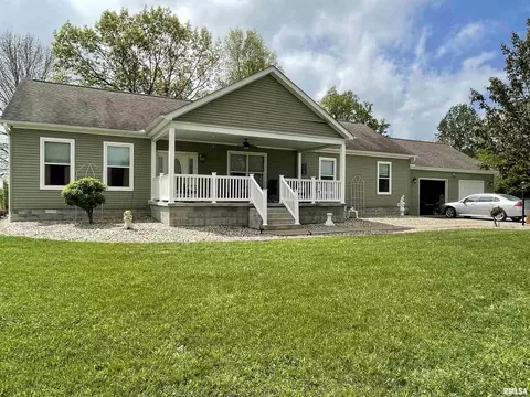 200 Poole Ln, Anna, IL 62906