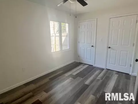 726 E Broadway, Centralia, IL 62801 photo 5