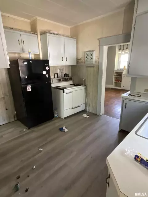 412 E Kerr St, Centralia, IL 62801 photo 6