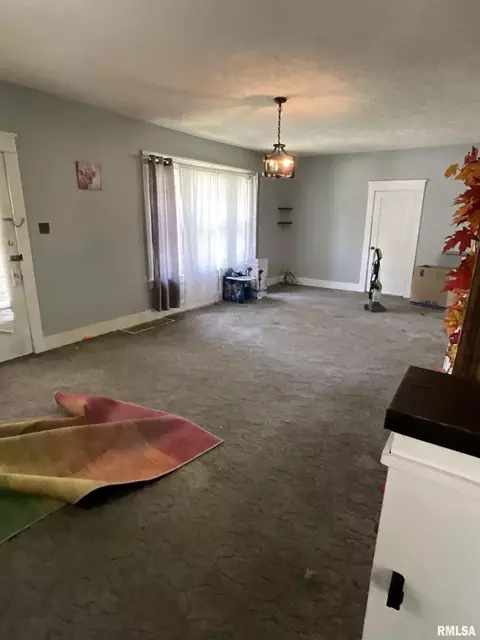 412 E Kerr St, Centralia, IL 62801 photo 4
