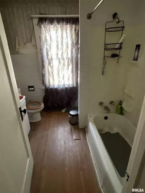 412 E Kerr St, Centralia, IL 62801 photo 11