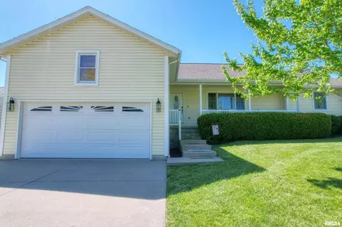 1408 Glopen Rd, Carbondale, IL 62901