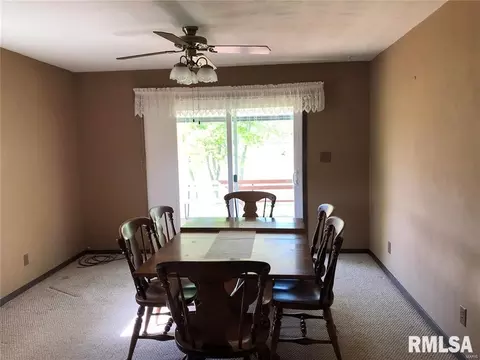 707 Boyd Ave, Iuka, IL 62849 photo 4