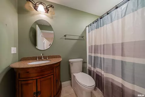 203 E Flora, Valier, IL 62891 photo 35