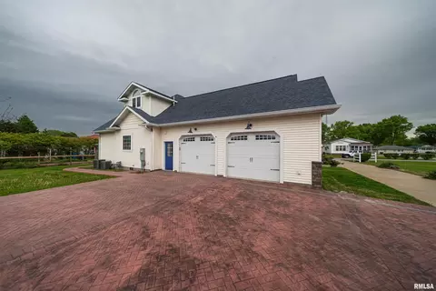 203 E Flora, Valier, IL 62891 photo 55