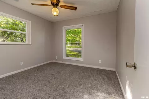 301 E Ford St, Energy, IL 62933 photo 21
