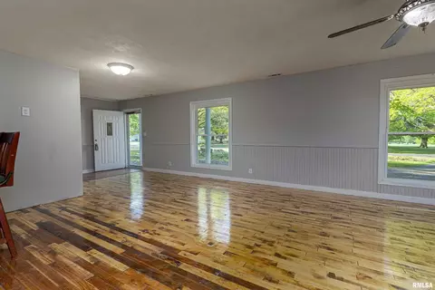 301 E Ford St, Energy, IL 62933 photo 7
