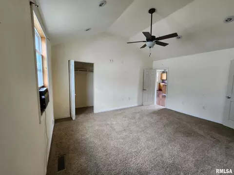 540 E North Ave, Flora, IL 62839 photo 12