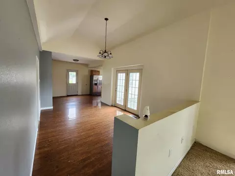 540 E North Ave, Flora, IL 62839 photo 7