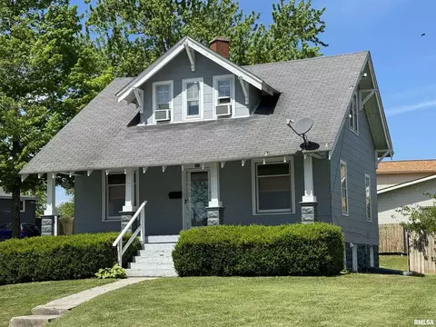 203 Freeman St, Anna, IL 62906