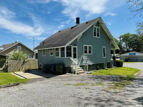 203 Freeman St, Anna, IL 62906 photo 5