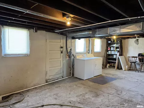 203 Freeman St, Anna, IL 62906 photo 37