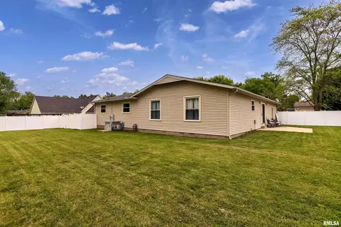 36 Douglas Dr, Herrin, IL 62948 photo 25