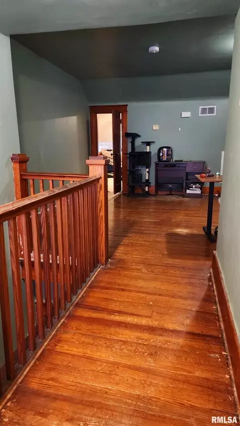 103 E High St, Anna, IL 62906 photo 12