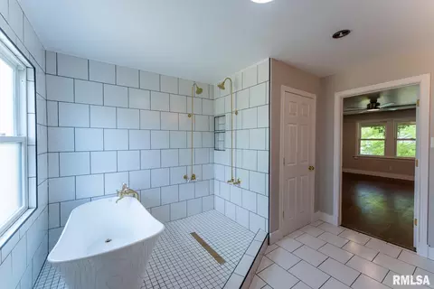 204 E Allen St, Marion, IL 62959 photo 37