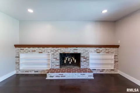 204 E Allen St, Marion, IL 62959 photo 10