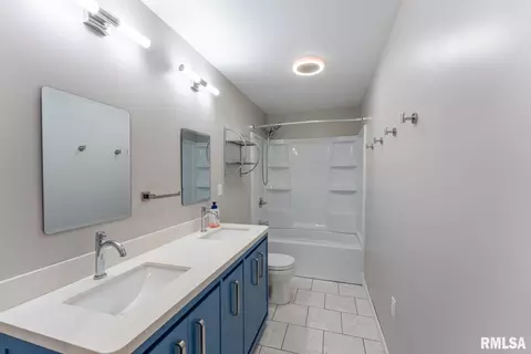 204 E Allen St, Marion, IL 62959 photo 29