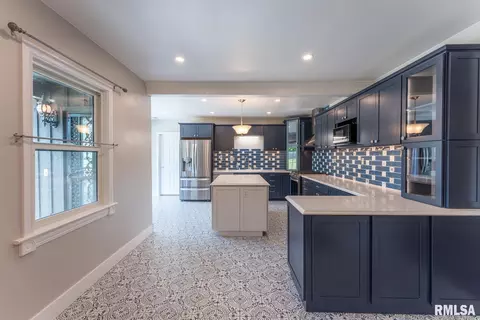 204 E Allen St, Marion, IL 62959 photo 13
