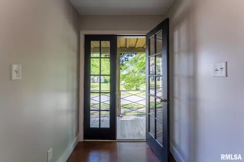 204 E Allen St, Marion, IL 62959 photo 31
