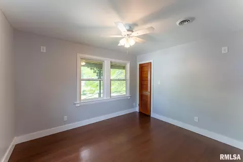 204 E Allen St, Marion, IL 62959 photo 27