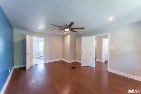 204 E Allen St, Marion, IL 62959 photo 36