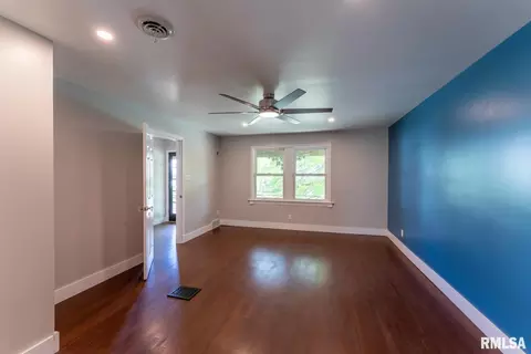 204 E Allen St, Marion, IL 62959 photo 34