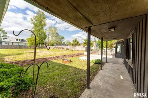 204 E Allen St, Marion, IL 62959 photo 44