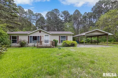 212 New Home Rd, Stonefort, IL 62987